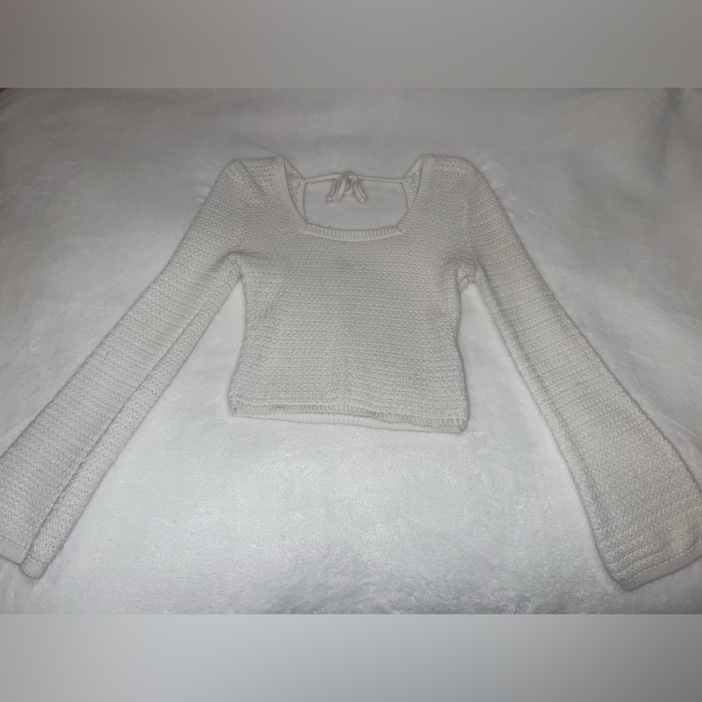 Hollister Cream Women's Knit Sweater